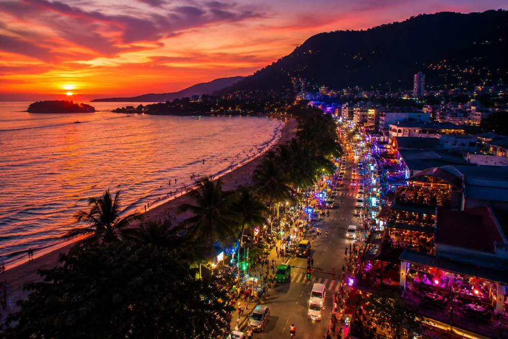 Why Timing Matters When Visiting Adult Shows in Phuket